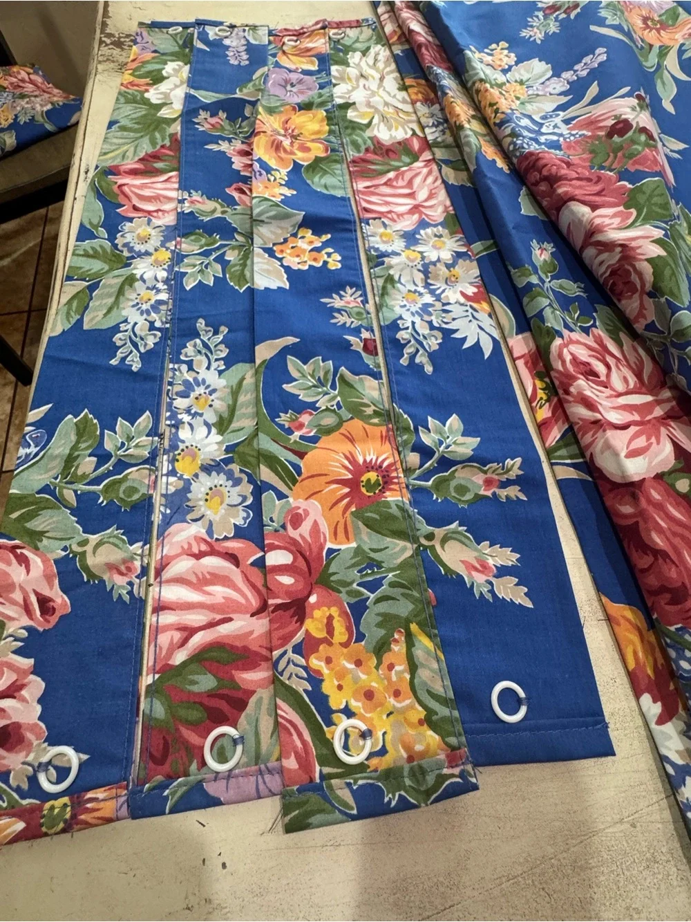 Ralph Lauren 86” Melissa Blue Rod Pocket Drapes (4)Tie backs (4) Valance (1)